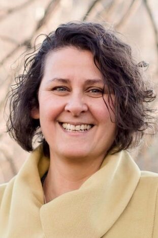 Scottish author Emma Dhesi writes emotional women’s fiction about motherhood and resilience